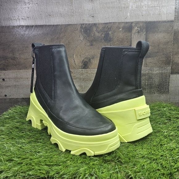 New SOREL Brex Leather High-Heel Chelsea Boots | 7.5 - Picture 1 of 10